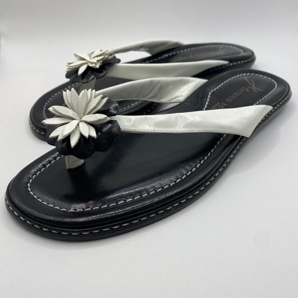 Antonio Bossi Size 8 Black White Leather Daisy Flower Sandals Size 8 NWT - Picture 3 of 8